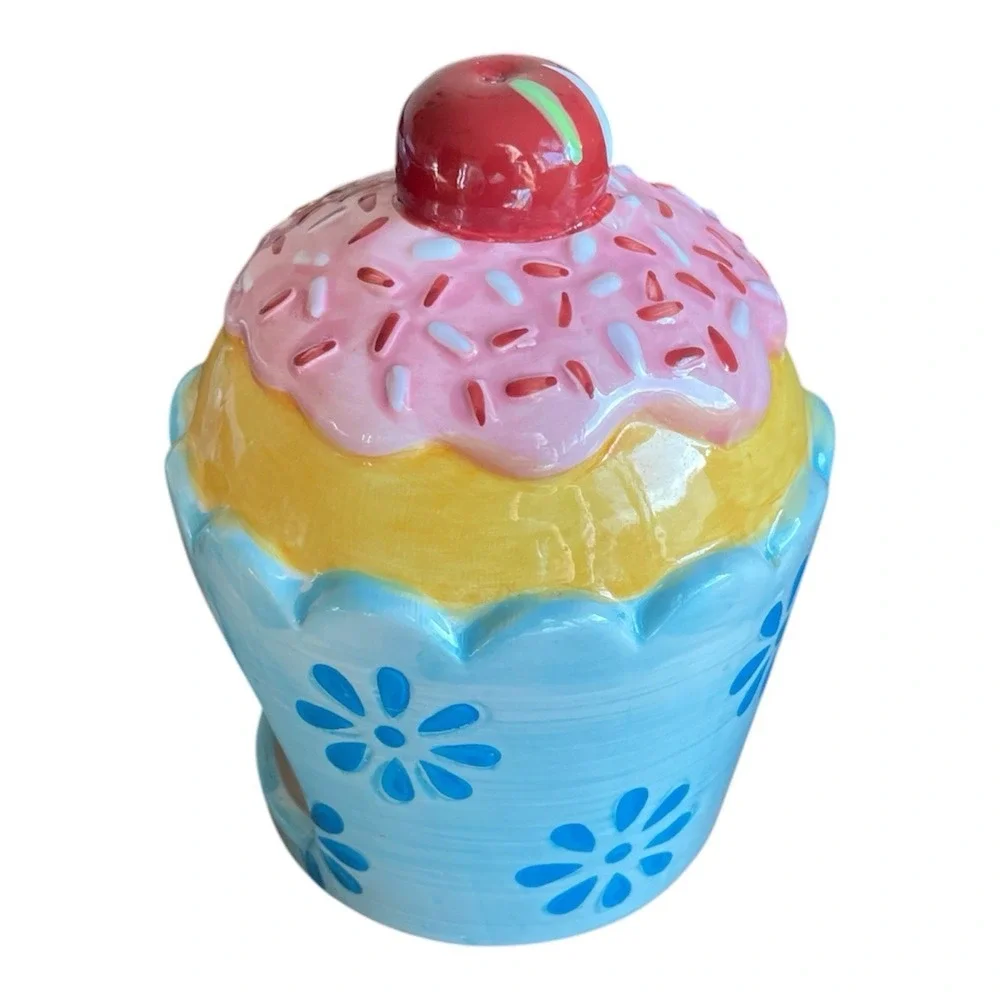 Pier One Imports Sponge Holder Cupcake‎ with Sprinkles Cherry Vibrant Colors